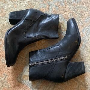 Frye Essa Bootie size 8 70578 new no box black